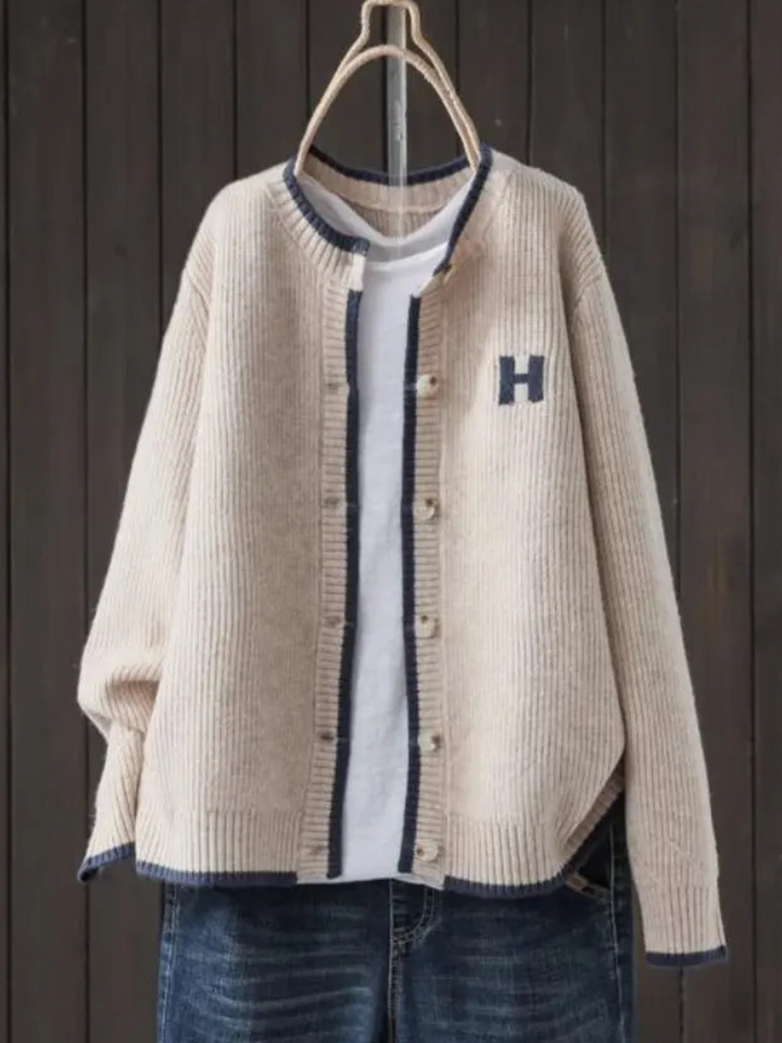Helene | Cardigan Classico in Maglia