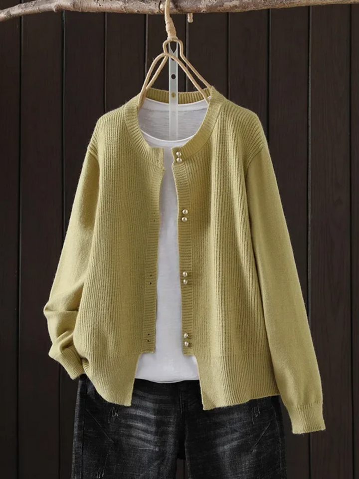 Elara | Cardigan in Maglia con Bottoni Perlati