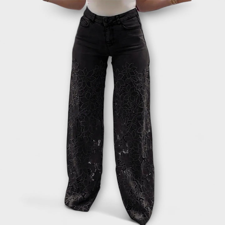 Jeans alla moda in patchwork di pizzo